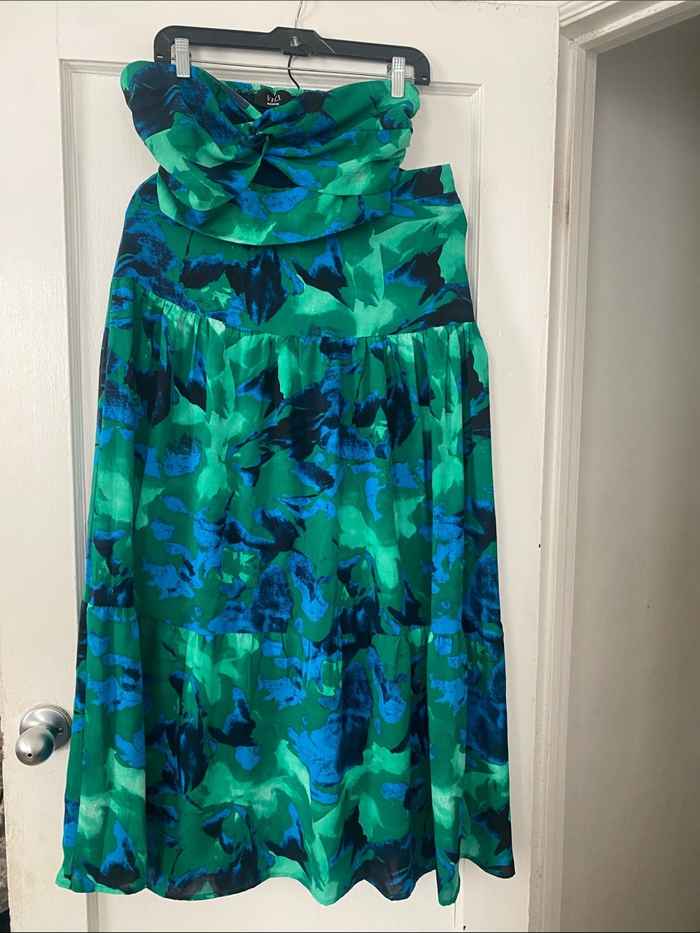 Vici Green & Blue Floral Strapless Dress